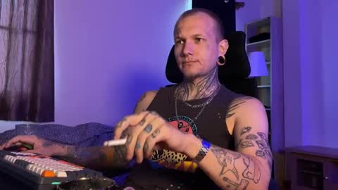 Snapshot of paul_razor chatting on 01-17-26, 06:29 Paul online show from 01-17-26, 06:29