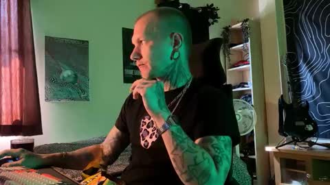 Snapshot of paul_razor chatting on 02-27-26, 03:28 Paul online show from 02-27-26, 03:28