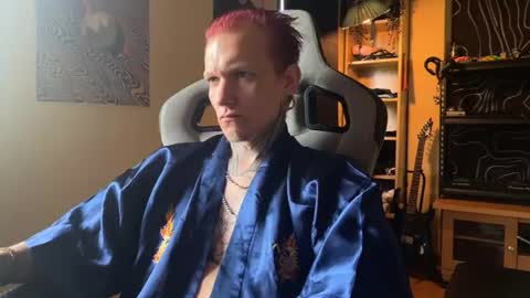 Snapshot of paul_razor chatting on 06-24-26, 02:10 Paul online show from 06-24-26, 02:10