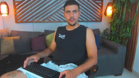 Snapshot of paul_rivera chatting on 02-23-25, 12:30 Paul Rivera online show from 02-23-25, 12:30