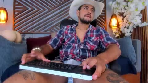 Snapshot of paul_rivera chatting on 10-21-25, 11:05 Paul Rivera online show from 10-21-25, 11:05