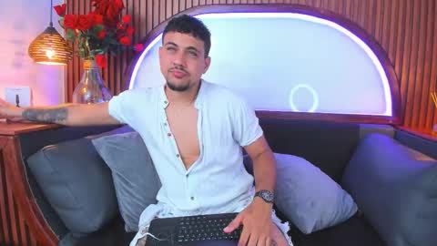 Snapshot of paul_rivera chatting on 12-17-25, 09:10 Paul Rivera online show from 12-17-25, 09:10