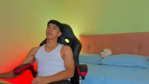 paul_sexycock online show from 02-06-25, 03:41