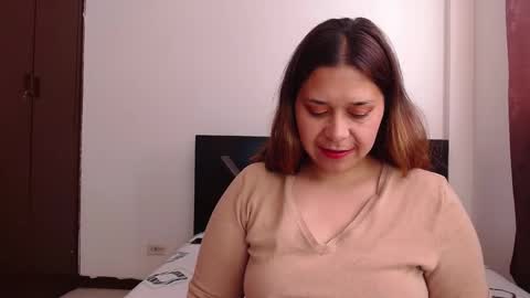 Snapshot of paula_anderson chatting on 09-15-25, 05:13 PAULA online show from 09-15-25, 05:13