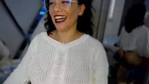 Snapshot of paula_daniela1 chatting on 02-03-25, 08:57 Paula online show from 02-03-25, 08:57