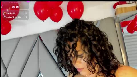 Snapshot of paula_daniela1 chatting on 02-18-25, 11:08 Paula online show from 02-18-25, 11:08