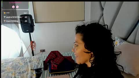 Snapshot of paula_daniela1 chatting on 02-20-25, 11:43 Paula online show from 02-20-25, 11:43