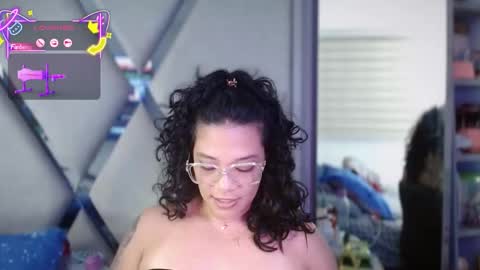 Snapshot of paula_daniela1 chatting on 10-02-25, 11:56 Paula online show from 10-02-25, 11:56