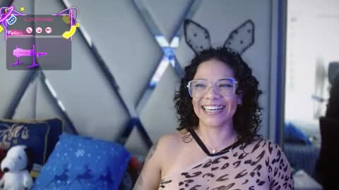 Snapshot of paula_daniela1 chatting on 10-05-25, 09:45 Paula online show from 10-05-25, 09:45