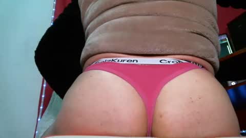 Snapshot of paulavaltina21 chatting on 02-23-25, 05:12 PAULA VALENTINA online show from 02-23-25, 05:12