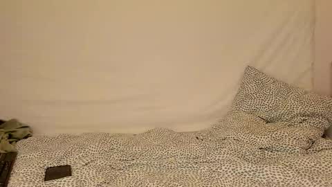 Snapshot of paulblack021 chatting on 11-15-25, 09:54 paulblack021 online show from 11-15-25, 09:54