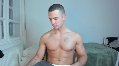 Snapshot of paulblack021 chatting on 11-16-25, 05:29 paulblack021 online show from 11-16-25, 05:29