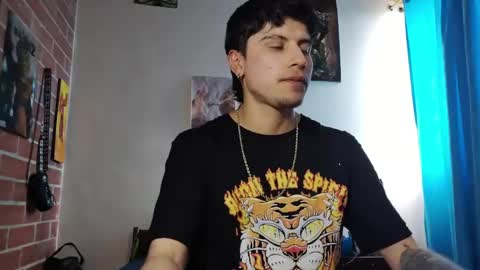 Snapshot of pauldamico chatting on 05-19-26, 04:35 Paul DAmico online show from 05-19-26, 04:35