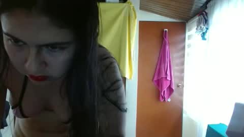 Snapshot of paulet_ chatting on 11-30-25, 08:02 paulet latiin online show from 11-30-25, 08:02