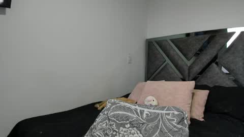 Paulina online show from 06-22-26, 10:29