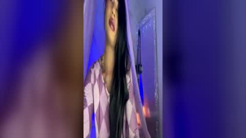 Snapshot of paulina_ruiz_ chatting on 06-18-26, 07:29 online show from 06-18-26, 07:29