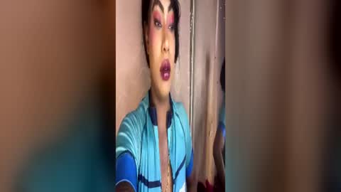 Snapshot of paulina_ruiz_ chatting on 06-19-26, 06:56 online show from 06-19-26, 06:56
