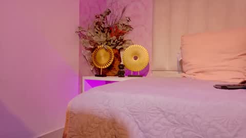 Snapshot of paulina_sodi chatting on 09-19-25, 11:44 Paulina online show from 09-19-25, 11:44