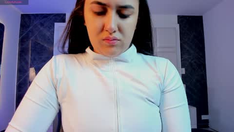 Snapshot of paulina_sweett chatting on 05-20-26, 11:27 Paulina online show from 05-20-26, 11:27
