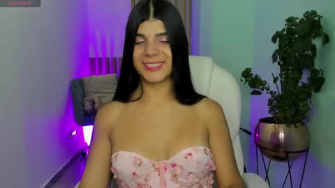 Snapshot of paulinabelle chatting on 01-31-25, 04:25 Paulina Belle online show from 01-31-25, 04:25