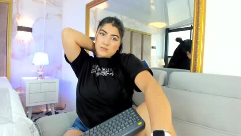 Paulina online show from 12-20-24, 05:29