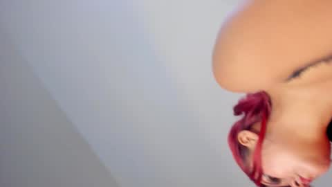 PaulinaSaennz online show from 11-05-25, 02:50