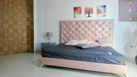 PaulinaSaennz online show from 04-25-26, 12:52