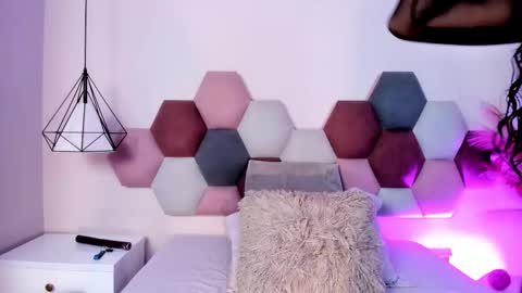 Snapshot of paulinasaint chatting on 01-12-26, 11:54 Paulina Saint online show from 01-12-26, 11:54