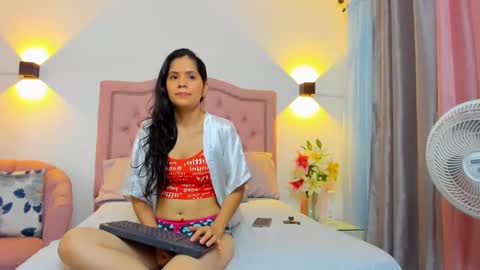 paulinavera online show from 03-24-26, 12:32