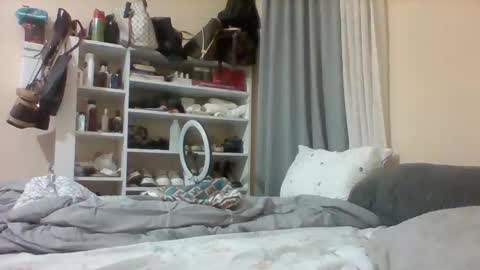 Snapshot of pauline19932016 chatting on 10-30-25, 01:12 pauline19932016 online show from 10-30-25, 01:12