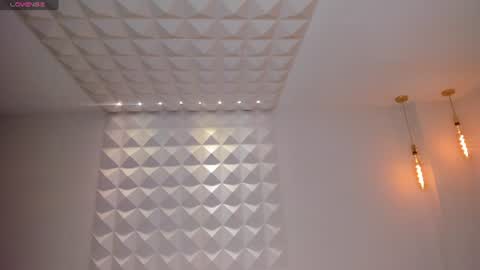 Pauline Sanz online show from 06-15-26, 06:54