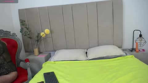 paultte online show from 11-15-25, 01:51