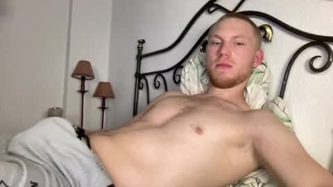 Snapshot of pavelrey chatting on 06-08-26, 02:01 Pavel online show from 06-08-26, 02:01