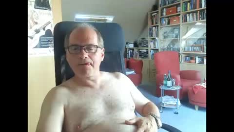 Pavlov aka Peter online show from 06-19-26, 08:51