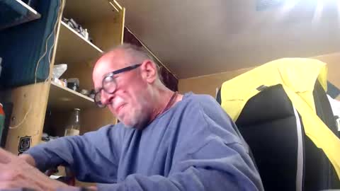 pc8474408 online show from 06-08-26, 04:07