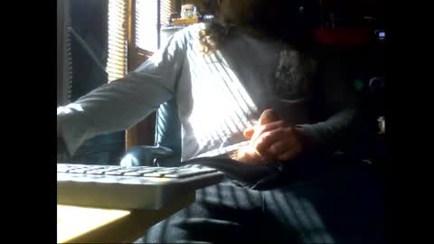 pcpeins online show from 04-22-26, 03:02