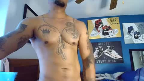 Phenomenal online show from 11-04-25, 03:55