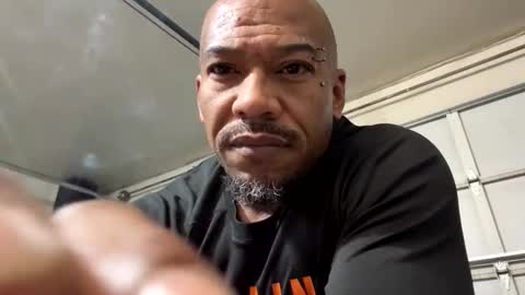 Phenomenal online show from 04-22-26, 03:42