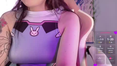 Snapshot of peach69love chatting on 03-01-25, 05:05 P E A C H online show from 03-01-25, 05:05