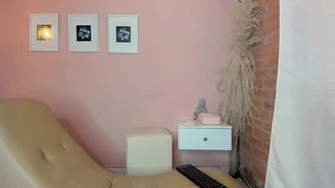 Snapshot of peach_tyron chatting on 01-20-25, 10:59 peach tyron online show from 01-20-25, 10:59