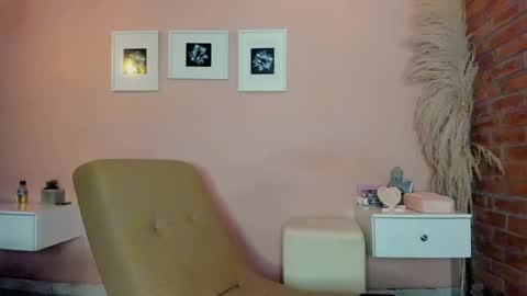 Snapshot of peach_tyron chatting on 02-04-25, 01:45 peach tyron online show from 02-04-25, 01:45