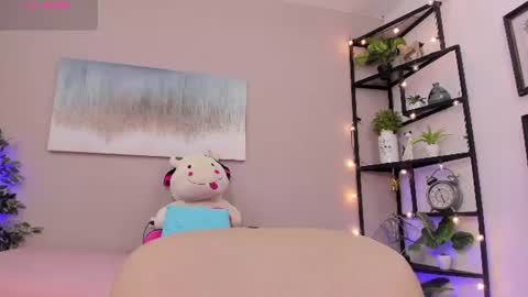Briana online show from 06-12-26, 12:48