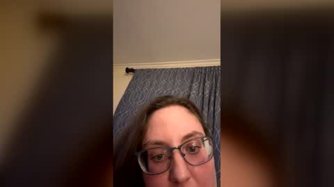 Snapshot of peachesbestfriend chatting on 04-01-26, 05:19 peachesbestfriend online show from 04-01-26, 05:19