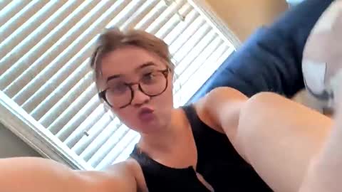 Snapshot of peachespunkins chatting on 03-29-26, 08:20 peachespunkins online show from 03-29-26, 08:20