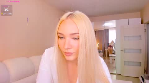 peachju1cy online show from 07-14-26, 12:00