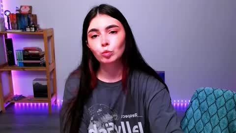 Peachy online show from 09-26-25, 05:17