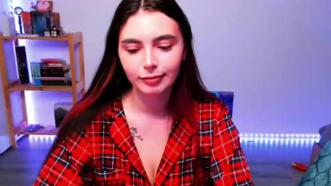 Peachy online show from 09-28-25, 04:45