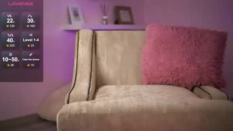 Snapshot of peachyfantasy chatting on 03-05-26, 01:40 peachyfantasy online show from 03-05-26, 01:40