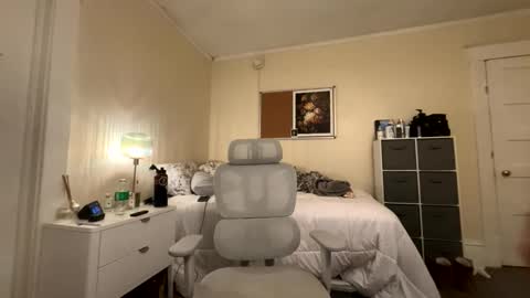 PeachyObsession online show from 04-07-26, 01:50