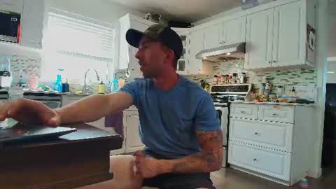 Snapshot of peaked_pleasures chatting on 06-14-26, 11:40 peaked_pleasures online show from 06-14-26, 11:40